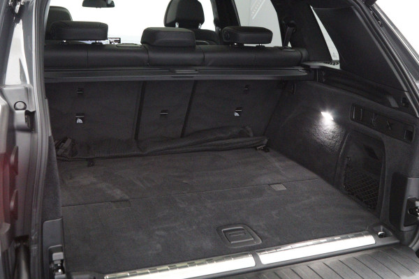 BMW X5 xDrive50e 490 PK M-Sport PHEV, Dravit Grau, Bowers & Wilkins Sound, Sky Lounge Panoramadak, Individual Leder, Soft-Close