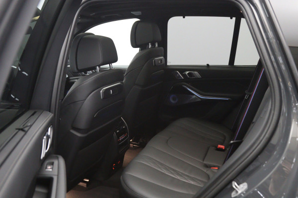 BMW X5 xDrive50e 490 PK M-Sport PHEV, Dravit Grau, Bowers & Wilkins Sound, Sky Lounge Panoramadak, Individual Leder, Soft-Close