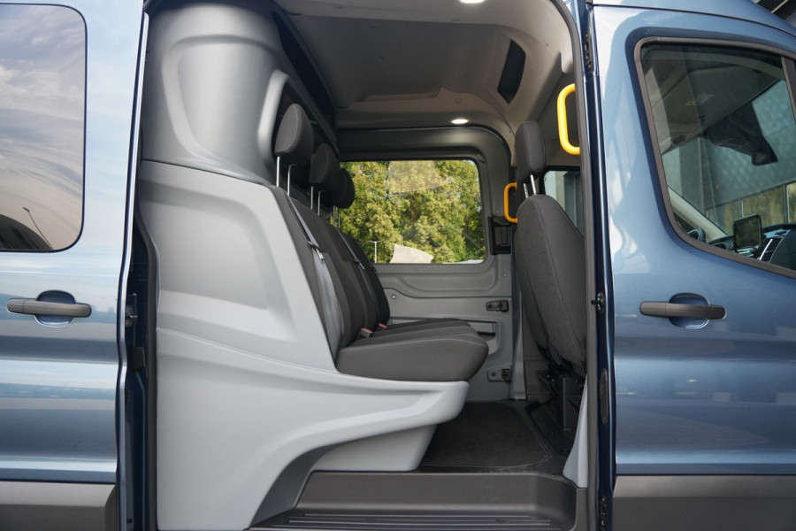 Ford Transit 350 2.0 TDCI L3H2 Limited DC 185pk 5 Zits - 2x Schuif - Trekhaak - Cruise - Camera - Bi Xenon - Carplay/Android - Rijklaar