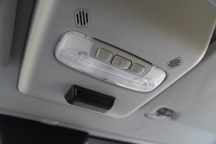 Ford Transit 350 2.0 TDCI L3H2 Limited DC 185pk 5 Zits - 2x Schuif - Trekhaak - Cruise - Camera - Bi Xenon - Carplay/Android - Rijklaar