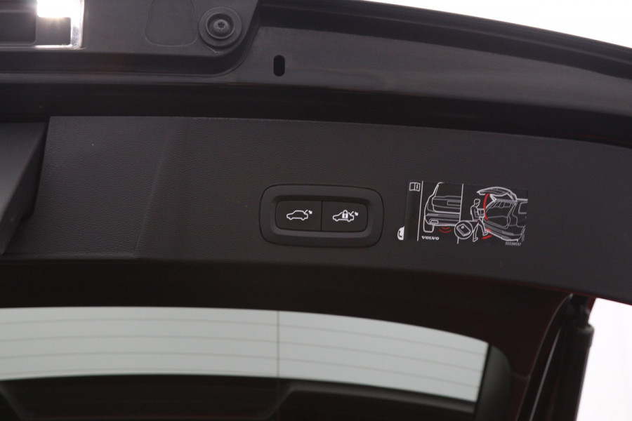 Volvo XC40 1.5 T4 Recharge 230 PK Inscription Expression PHEV, Panoramadak, Leder, Trekhaak, Adap. Cruise Control