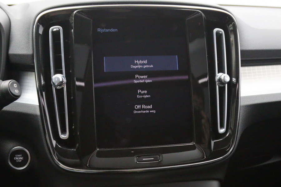 Volvo XC40 1.5 T4 Recharge 230 PK Inscription Expression PHEV, Panoramadak, Leder, Trekhaak, Adap. Cruise Control