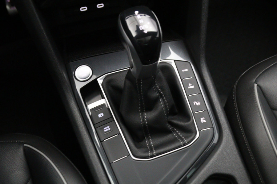 Volkswagen Tiguan 1.4 TSI eHybrid 245 PK R-Line Business PHEV, Panoramadak, Memory, Elektrische Trekhaak, Leder