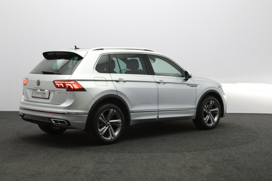 Volkswagen Tiguan 1.4 TSI eHybrid 245 PK R-Line Business PHEV, Panoramadak, Memory, Elektrische Trekhaak, Leder