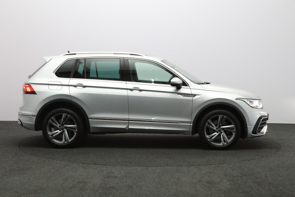 Volkswagen Tiguan 1.4 TSI eHybrid 245 PK R-Line Business PHEV, Panoramadak, Memory, Elektrische Trekhaak, Leder