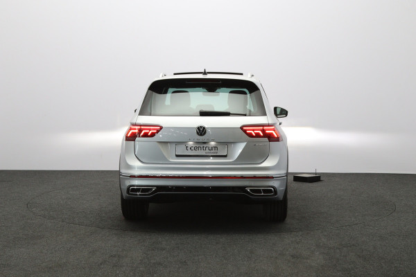 Volkswagen Tiguan 1.4 TSI eHybrid 245 PK R-Line Business PHEV, Panoramadak, Memory, Elektrische Trekhaak, Leder