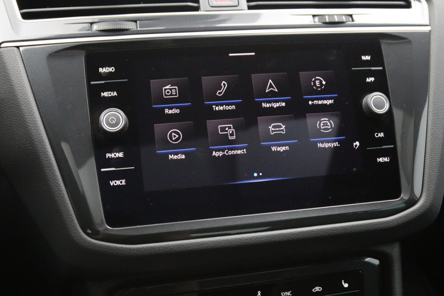 Volkswagen Tiguan 1.4 TSI eHybrid 245 PK R-Line Business PHEV, Panoramadak, Memory, Elektrische Trekhaak, Leder