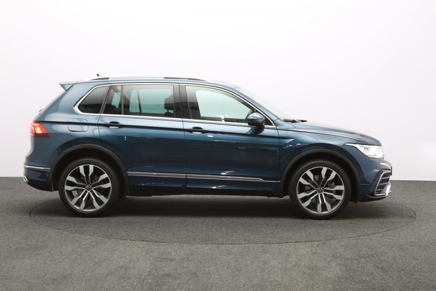 Volkswagen Tiguan 1.4 TSI eHybrid 245 PK R-Line Business, Trekhaak, Panoramadak, 20" LM, 360 Camera