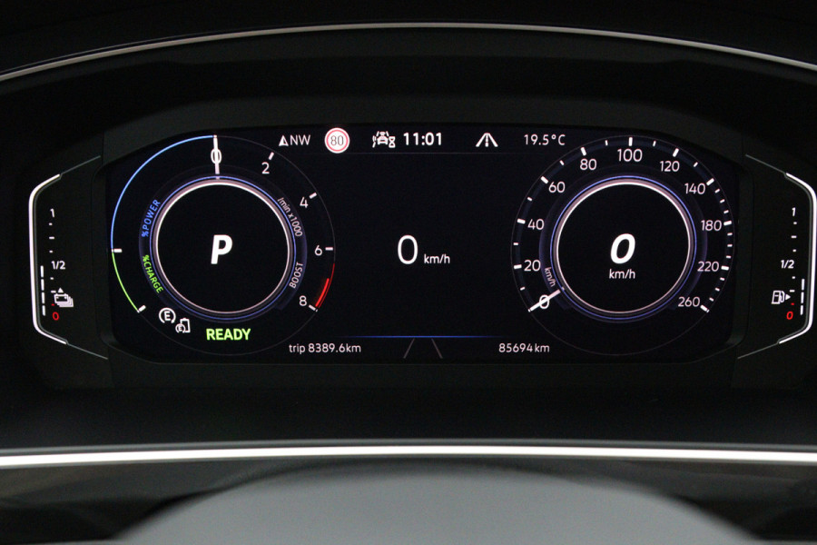 Volkswagen Tiguan 1.4 TSI eHybrid 245 PK R-Line Business, Trekhaak, Panoramadak, 20" LM, 360 Camera