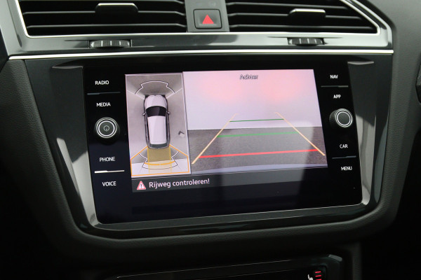 Volkswagen Tiguan 1.4 TSI eHybrid 245 PK R-Line Business, Trekhaak, Panoramadak, 20" LM, 360 Camera