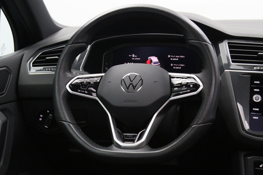 Volkswagen Tiguan 1.4 TSI eHybrid 245 PK R-Line Business, Trekhaak, Panoramadak, 20" LM, 360 Camera