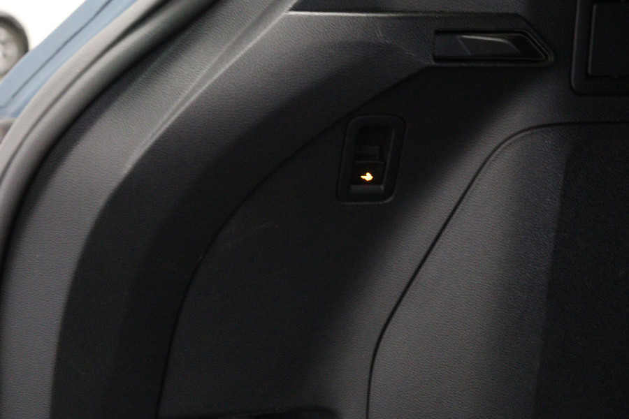Volkswagen Tiguan 1.4 TSI eHybrid 245 PK R-Line Business, Trekhaak, Panoramadak, 20" LM, 360 Camera