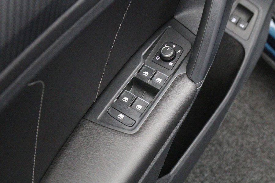 Volkswagen Tiguan 1.4 TSI eHybrid 245 PK R-Line Business, Trekhaak, Panoramadak, 20" LM, 360 Camera