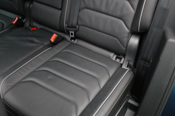 Volkswagen Tiguan 1.4 TSI eHybrid 245 PK R-Line Business, Trekhaak, Panoramadak, 20" LM, 360 Camera