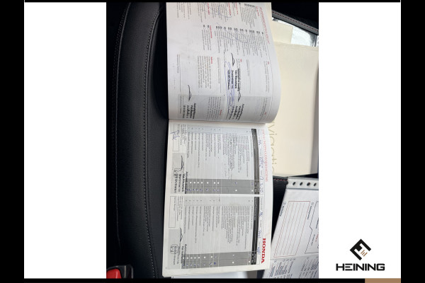Honda HR-V 1.5 i-VTEC Executive. Automaat. Pano. Camera. Nav. Trekhaak. Van eerste eigenaar met NAP.
