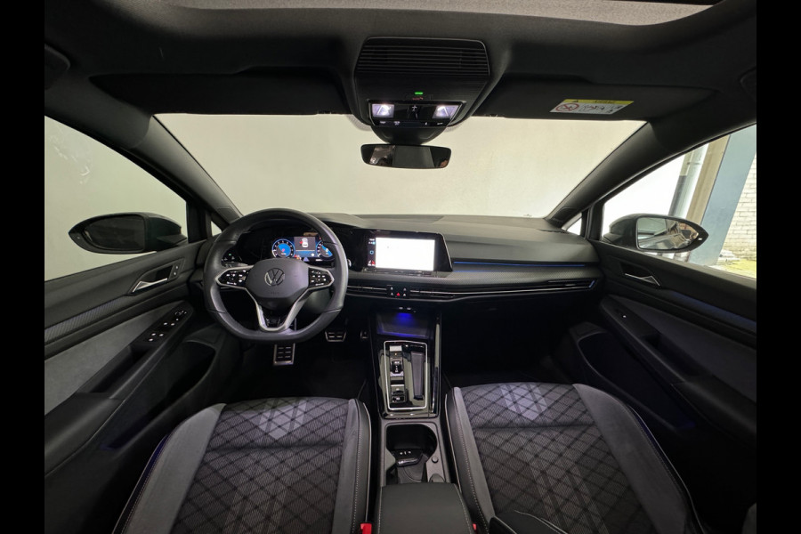 Volkswagen Golf 1.5 eTSI R-Line Pano|Sfeer|Camera|CarPlay