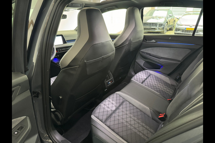 Volkswagen Golf 1.5 eTSI R-Line Pano|Sfeer|Camera|CarPlay