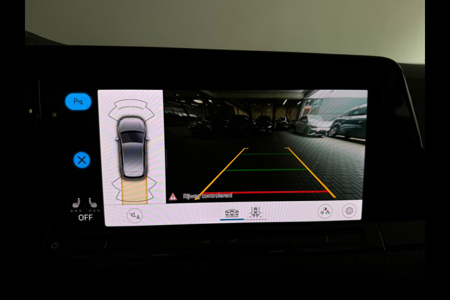 Volkswagen Golf 1.5 eTSI R-Line Pano|Sfeer|Camera|CarPlay