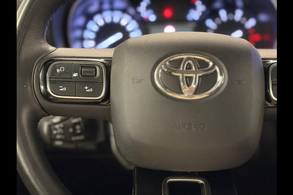 Toyota PROACE CITY Verso 1.2 Turbo L1*5Pers*Design*Panoramadak*PDC*Camera*Navi*Trekhaak*Apple-Carplay*Cruise-Control*