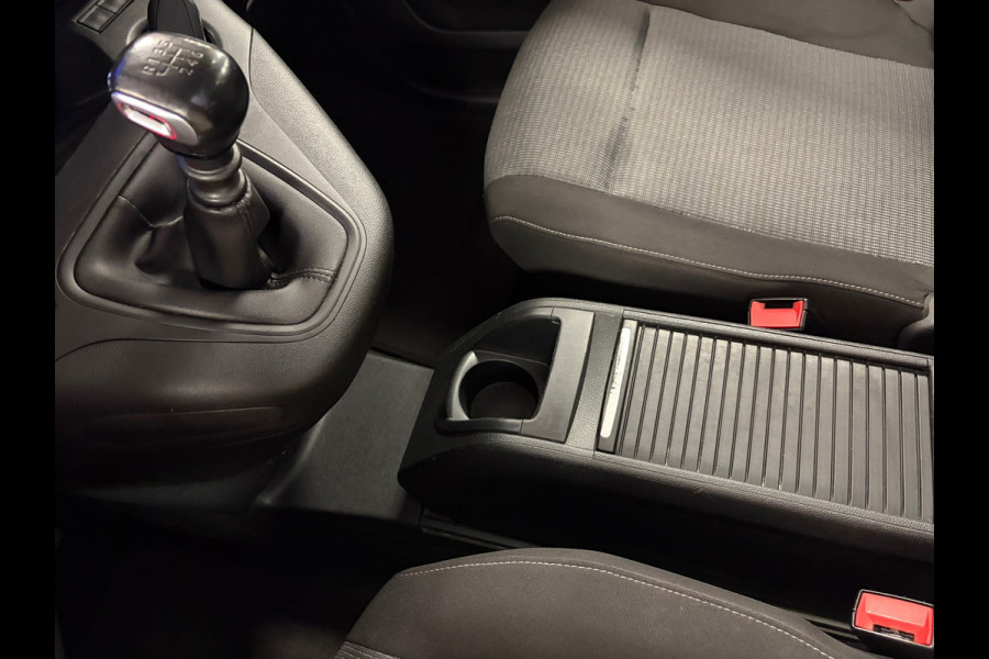Toyota PROACE CITY Verso 1.2 Turbo L1*5Pers*Design*Panoramadak*PDC*Camera*Navi*Trekhaak*Apple-Carplay*Cruise-Control*