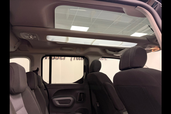 Toyota PROACE CITY Verso 1.2 Turbo L1*5Pers*Design*Panoramadak*PDC*Camera*Navi*Trekhaak*Apple-Carplay*Cruise-Control*