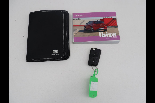 Seat Ibiza 1.0 EcoTSI FR Business Intense | Adaptive cruise | Camera | Carplay | Climate control | Stoelverwarming | Virtual dashboard | Full LED | Sfeerverlichting | Park assist |