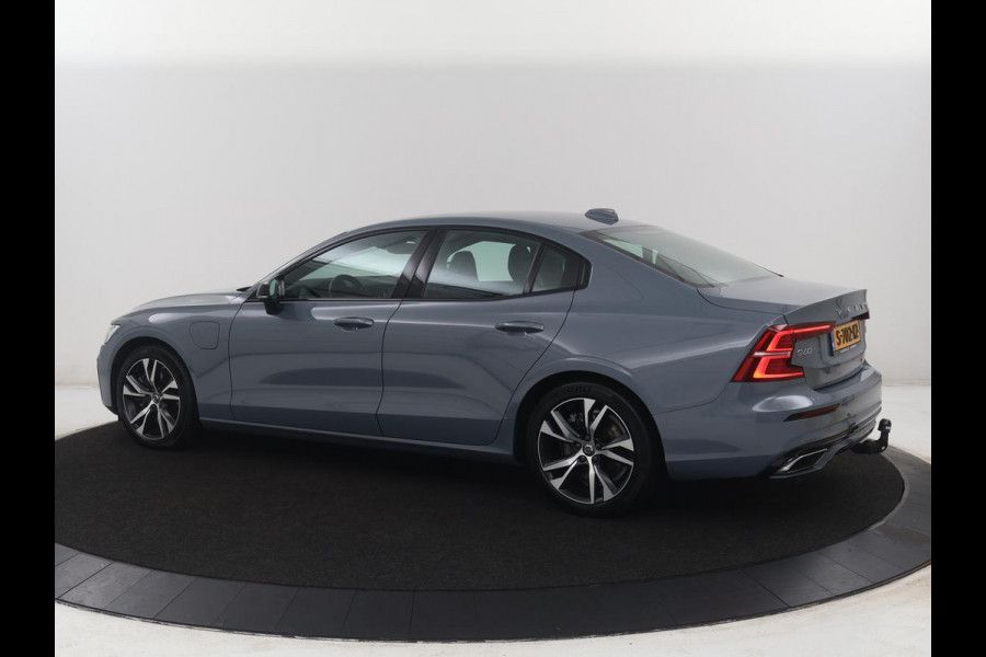 Volvo S60 2.0 Recharge T8 AWD R-Design SOH 95,6% | 360 Camera | Navigatie | Apple Carplay | Stoelverwarming