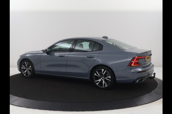 Volvo S60 2.0 Recharge T8 AWD R-Design SOH 95,6% | 360 Camera | Navigatie | Apple Carplay | Stoelverwarming