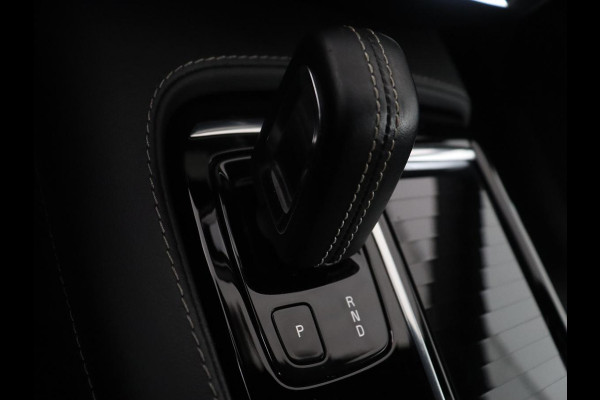 Volvo S60 2.0 Recharge T8 AWD R-Design SOH 95,6% | 360 Camera | Navigatie | Apple Carplay | Stoelverwarming