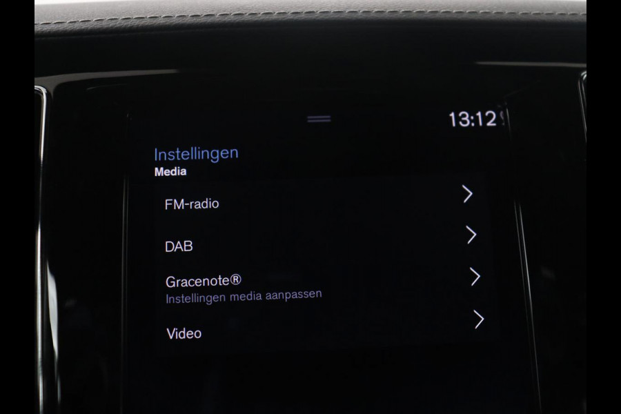 Volvo S60 2.0 Recharge T8 AWD R-Design SOH 95,6% | 360 Camera | Navigatie | Apple Carplay | Stoelverwarming