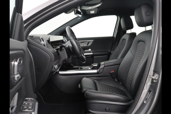 Mercedes-Benz GLA 250 e Luxury Line | SOH 92,9% | Half leder | Memory | Stoelverwarming | Adaptive cruise | Sfeerverlichting | Carplay | Camera | Park assist | Elektrische achterklep | Keyless