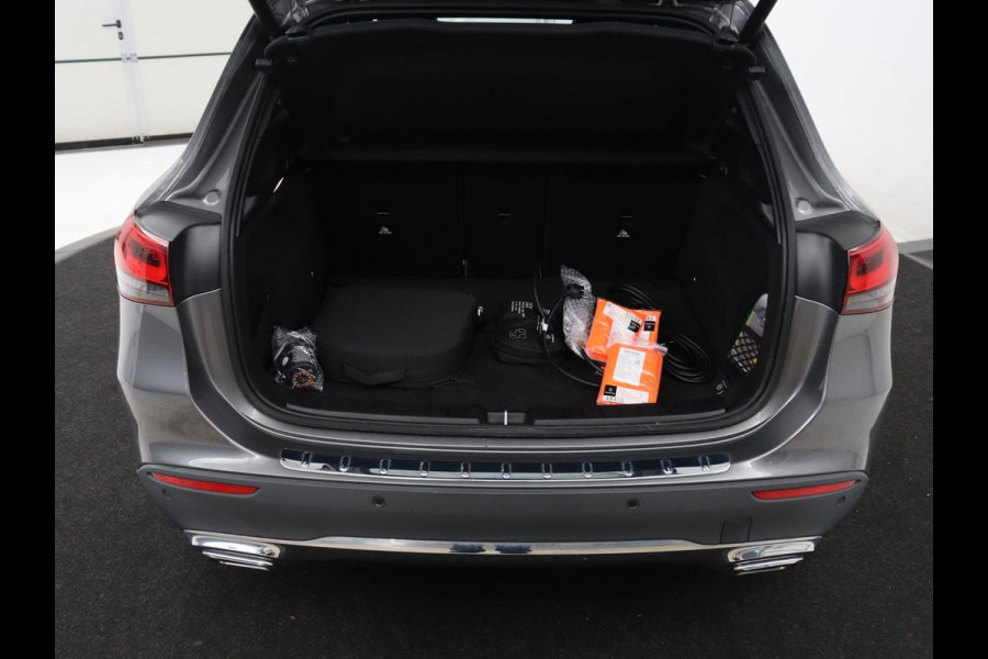 Mercedes-Benz GLA 250 e Luxury Line | SOH 92,9% | Half leder | Memory | Stoelverwarming | Adaptive cruise | Sfeerverlichting | Carplay | Camera | Park assist | Elektrische achterklep | Keyless