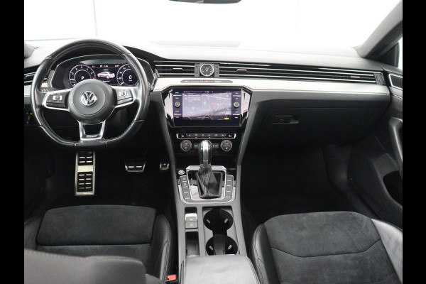 Volkswagen Arteon 1.5 TSI Business R | Panoramadak | Leder/alcantara | Stoelverwarming | Adaptive cruise | Carplay | Sfeerverlichting | Camera | Park assist | Trekhaak