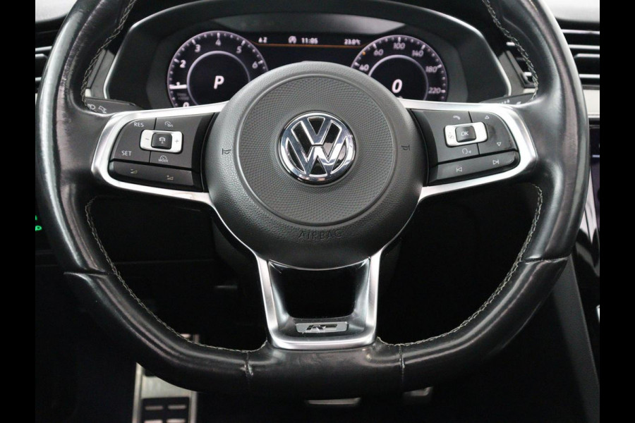 Volkswagen Arteon 1.5 TSI Business R | Panoramadak | Leder/alcantara | Stoelverwarming | Adaptive cruise | Carplay | Sfeerverlichting | Camera | Park assist | Trekhaak