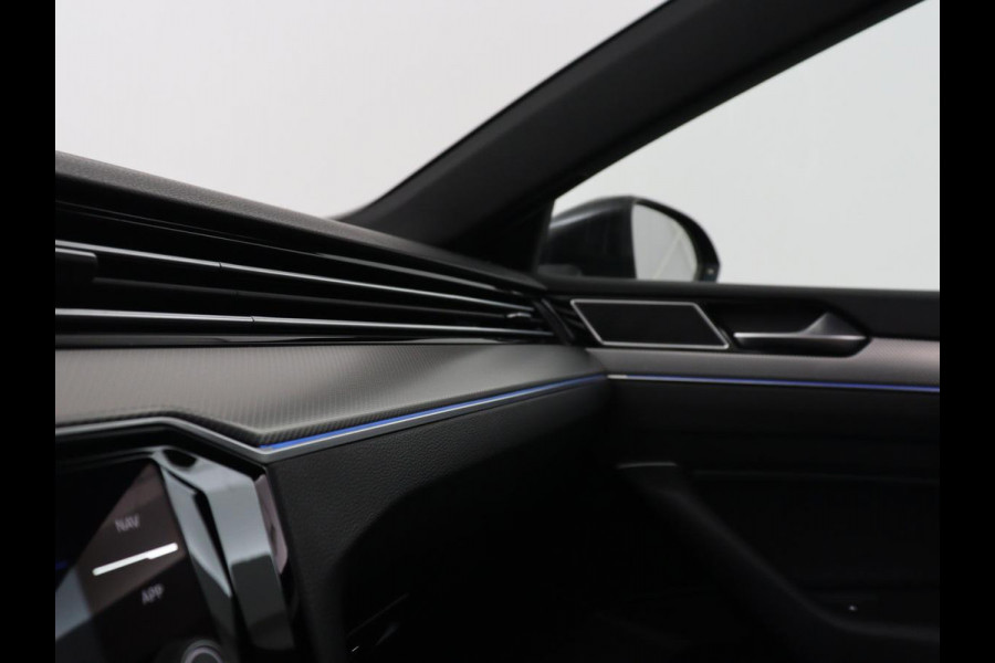 Volkswagen Arteon 1.5 TSI Business R | Panoramadak | Leder/alcantara | Stoelverwarming | Adaptive cruise | Carplay | Sfeerverlichting | Camera | Park assist | Trekhaak