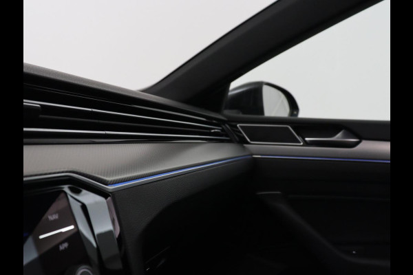Volkswagen Arteon 1.5 TSI Business R | Panoramadak | Leder/alcantara | Stoelverwarming | Adaptive cruise | Carplay | Sfeerverlichting | Camera | Park assist | Trekhaak