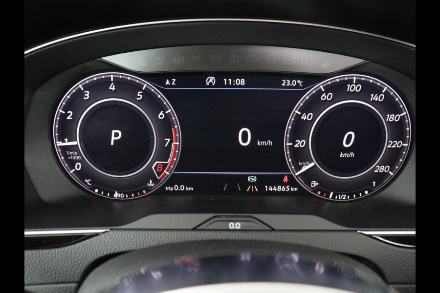 Volkswagen Arteon 1.5 TSI Business R | Panoramadak | Leder/alcantara | Stoelverwarming | Adaptive cruise | Carplay | Sfeerverlichting | Camera | Park assist | Trekhaak