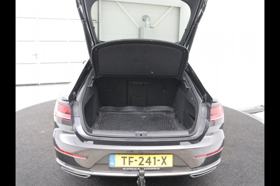 Volkswagen Arteon 1.5 TSI Business R | Panoramadak | Leder/alcantara | Stoelverwarming | Adaptive cruise | Carplay | Sfeerverlichting | Camera | Park assist | Trekhaak
