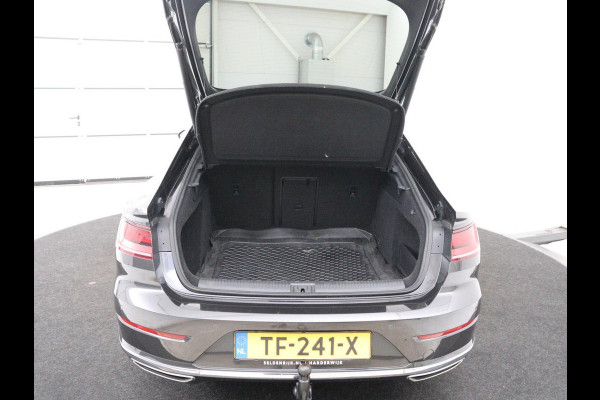 Volkswagen Arteon 1.5 TSI Business R | Panoramadak | Leder/alcantara | Stoelverwarming | Adaptive cruise | Carplay | Sfeerverlichting | Camera | Park assist | Trekhaak