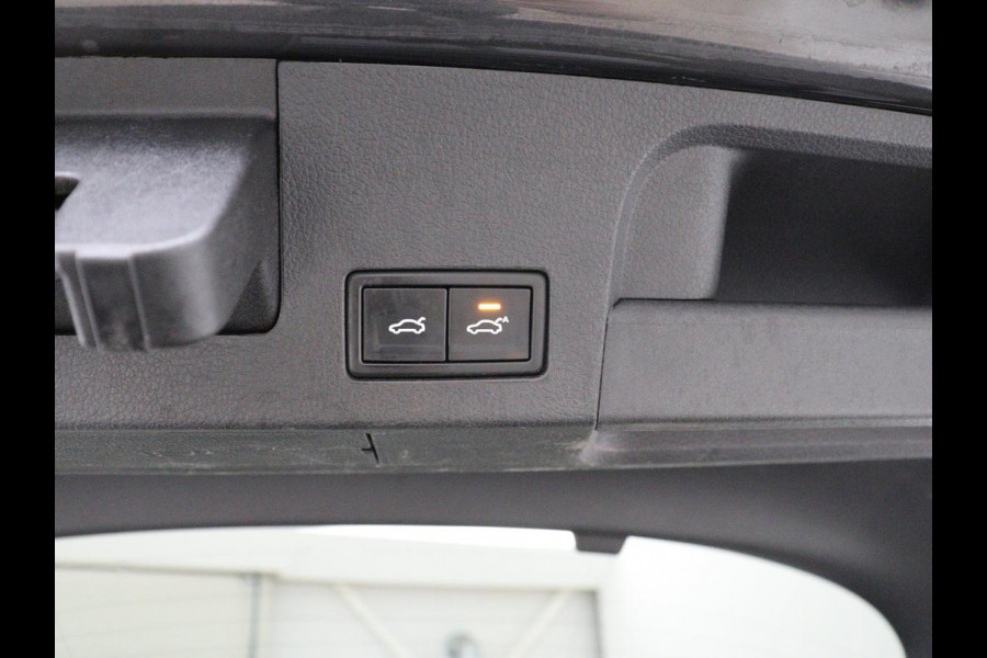 Volkswagen Arteon 1.5 TSI Business R | Panoramadak | Leder/alcantara | Stoelverwarming | Adaptive cruise | Carplay | Sfeerverlichting | Camera | Park assist | Trekhaak