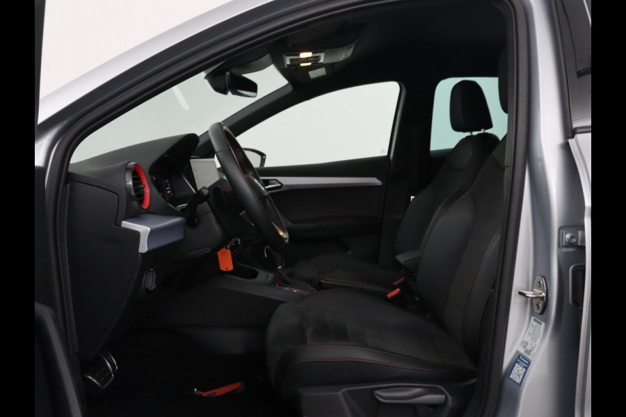 Seat Ibiza 1.0 EcoTSI FR Business Intense | Leder/alcantara | Adaptive cruise | Stoelverwarming | Carplay | Camera | Park assist | Climate control | Virtueel dashboard | 17" velgen
