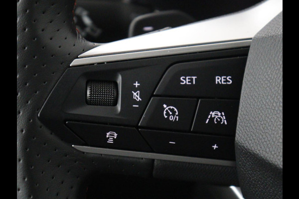 Seat Ibiza 1.0 EcoTSI FR Business Intense | Leder/alcantara | Adaptive cruise | Stoelverwarming | Carplay | Camera | Park assist | Climate control | Virtueel dashboard | 17" velgen