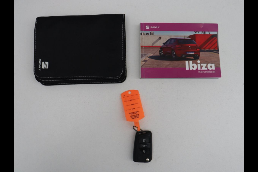 Seat Ibiza 1.0 EcoTSI FR Business Intense | Leder/alcantara | Adaptive cruise | Stoelverwarming | Carplay | Camera | Park assist | Climate control | Virtueel dashboard | 17" velgen