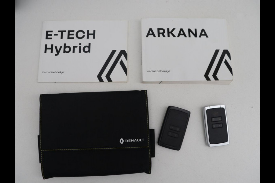Renault Arkana 1.6 E-Tech Hybrid 145 R.S. Line | Panoramadak | Leder/alcantara | Stoelverwarming | Adaptive cruise | Navigatie | Bluetooth | Climate control | Camera | Park assist | Trekhaak