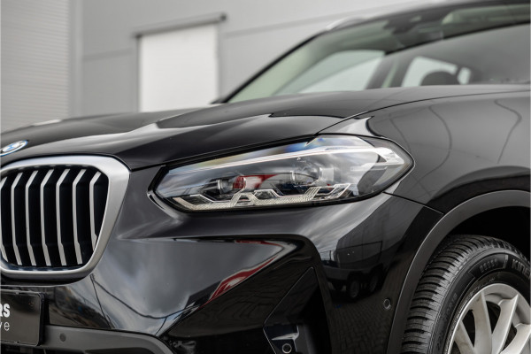 BMW X3 xDrive30e SOH 99% / LED / Camera / All-Season / Carplay /