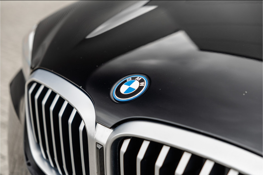 BMW X3 xDrive30e SOH 99% / LED / Camera / All-Season / Carplay /