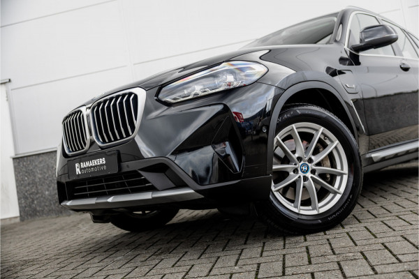 BMW X3 xDrive30e SOH 99% / LED / Camera / All-Season / Carplay /