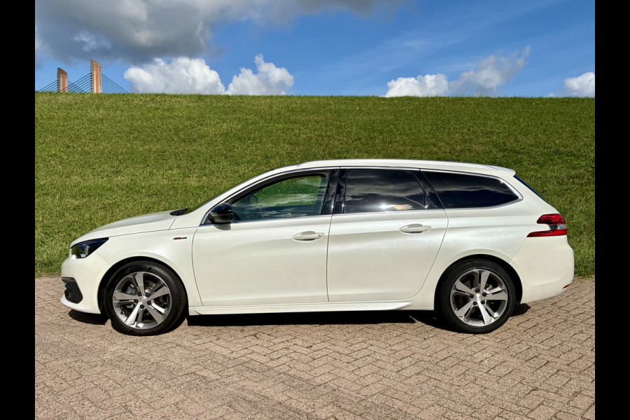 Peugeot 308 SW 1.2 PureTech GT-line Panoramadak | PDC V&A | Camera A | Apple CarPlay / Android Auto | Keyless