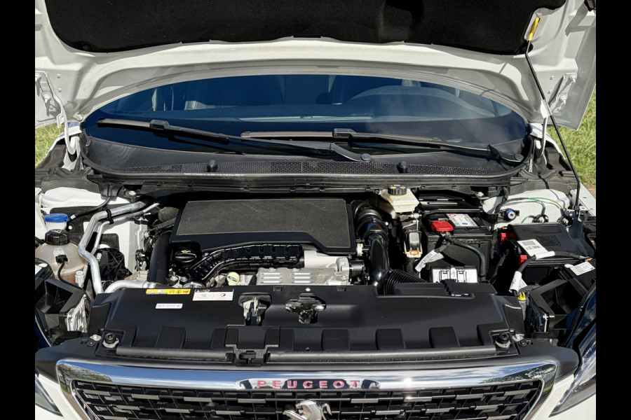 Peugeot 308 SW 1.2 PureTech GT-line Panoramadak | PDC V&A | Camera A | Apple CarPlay / Android Auto | Keyless
