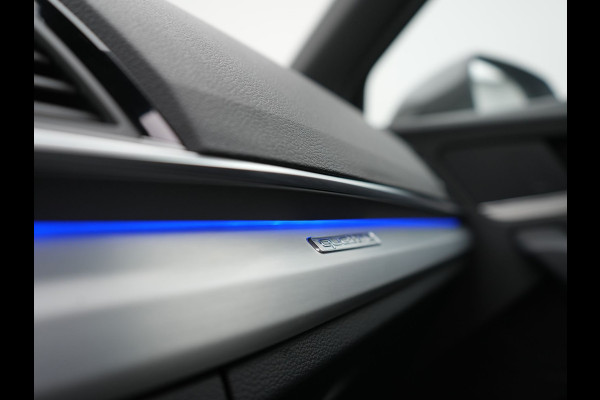 Audi Q5 Sportback 50 TFSI e 2x S Line PHEV 300pk Dealer O.H. | Trekhaak Af Fabriek | Panodak | 360 Camera | Matrix LED | Lederen Sportstoelen Verwarmd | Sfeerverlichting | Cruise Control | Navigatie | DAB | 20"L.M | Plug In Hybrid |